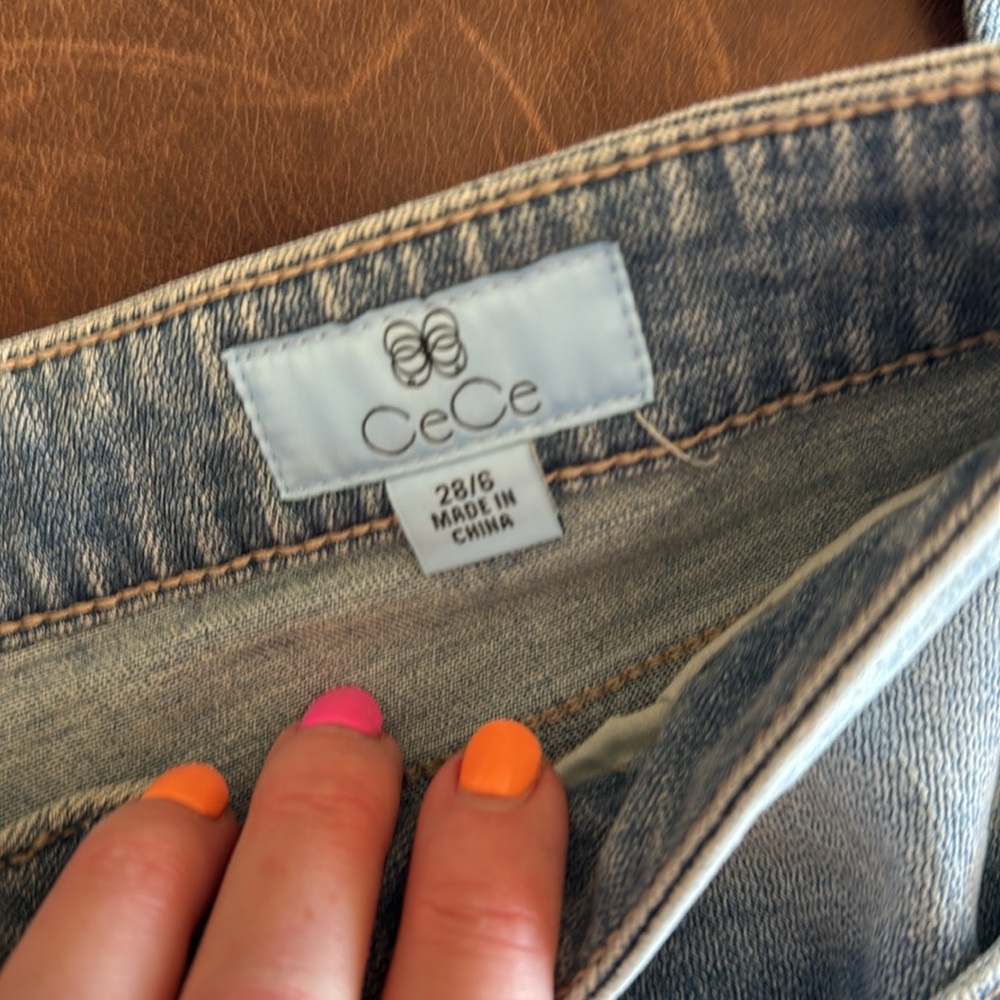 Ruffle jeans… 👖. Adorable! - Picture 3 of 10